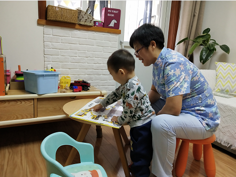 育儿嫂教你婴儿日常护理，为宝宝带来专业关爱